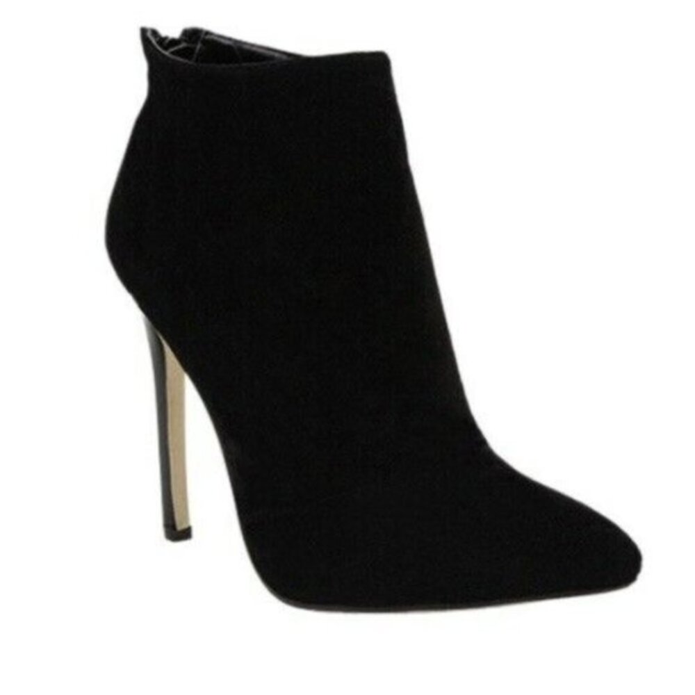 Halogen Black 7.5M Suede Ankle Booties